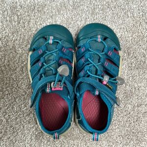 Keen Blue and Pink Sandals with Adjustable Straps and Sturdy Sole